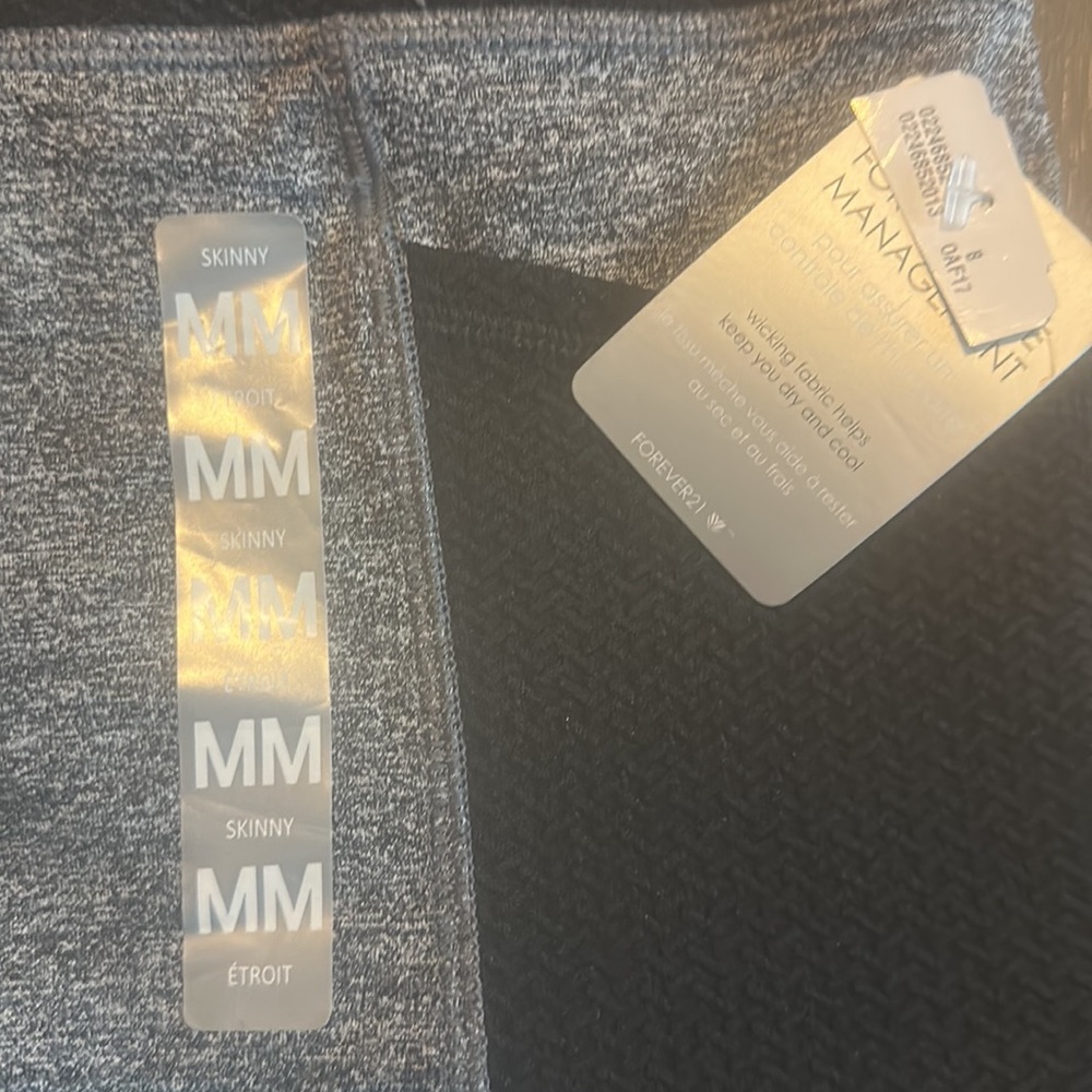NWT forever 21 workout shorts size medium - Picture 7 of 11